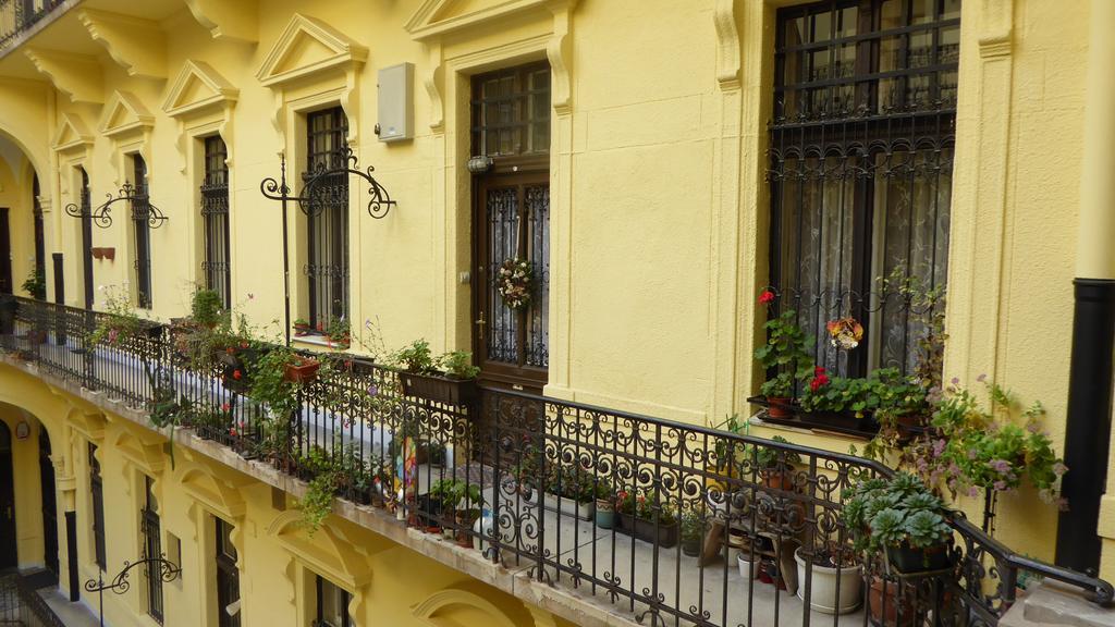 Charming Art Deco Flat Apartment Budapest Exterior photo